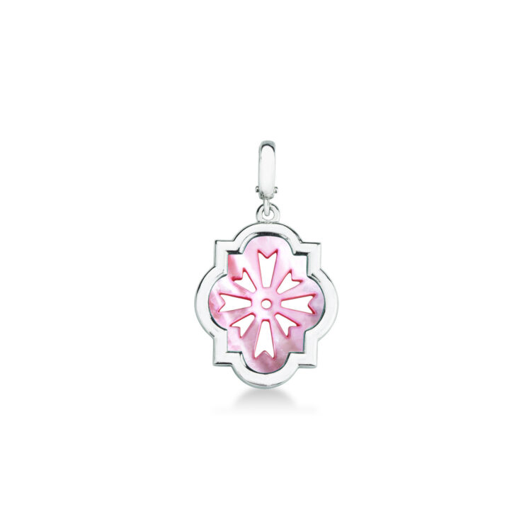 Charm scudo sole in argento e madreperla rosa