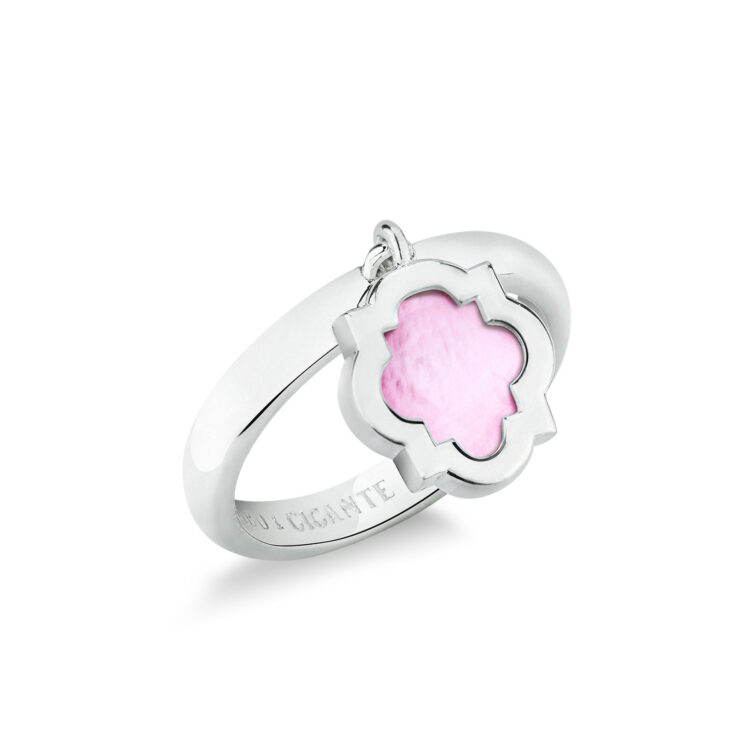 Anello con ciondolo pendente scudo rosa